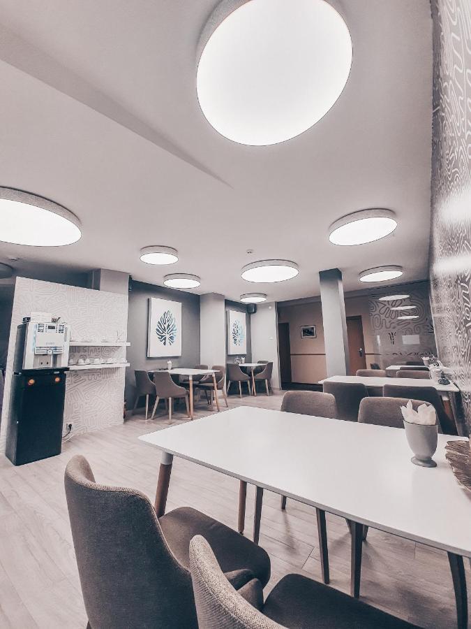 Pervaza Hotel Panevėžys Buitenkant foto