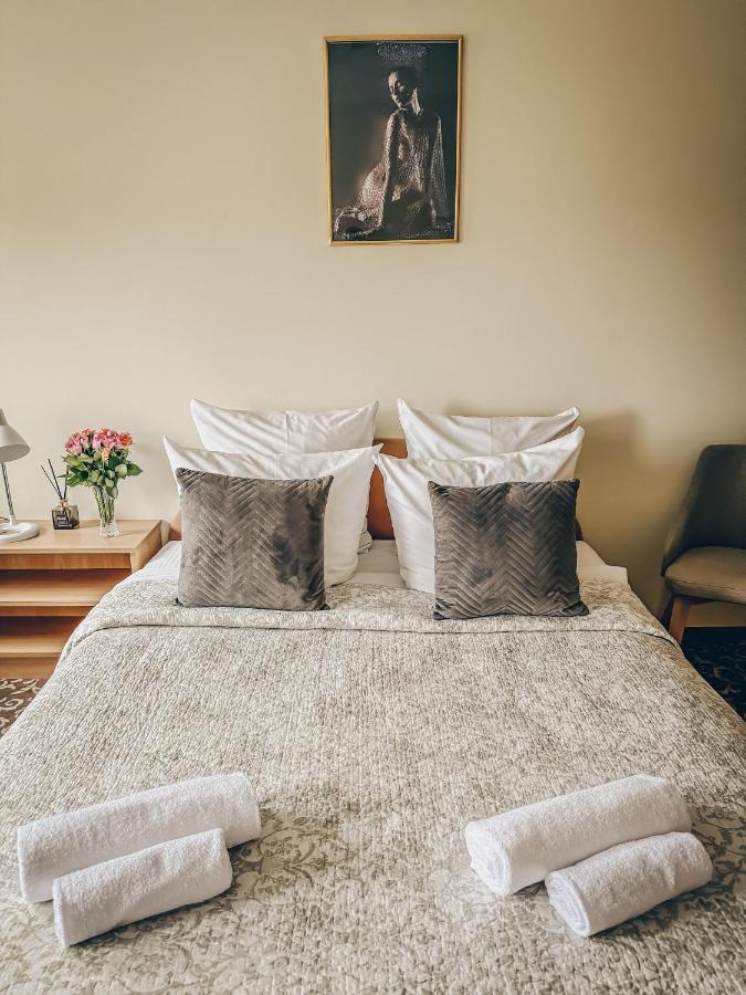 Pervaza Hotel Panevėžys Buitenkant foto