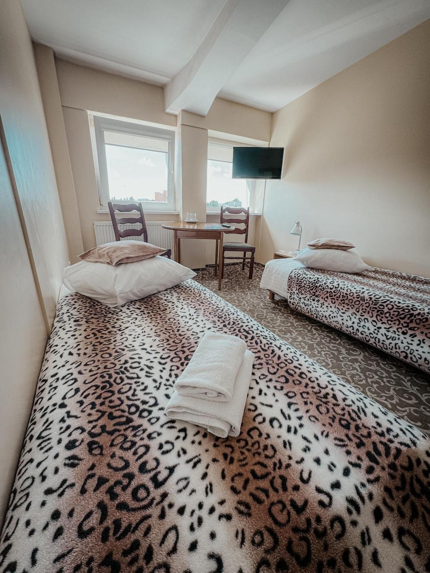 Pervaza Hotel Panevėžys Buitenkant foto