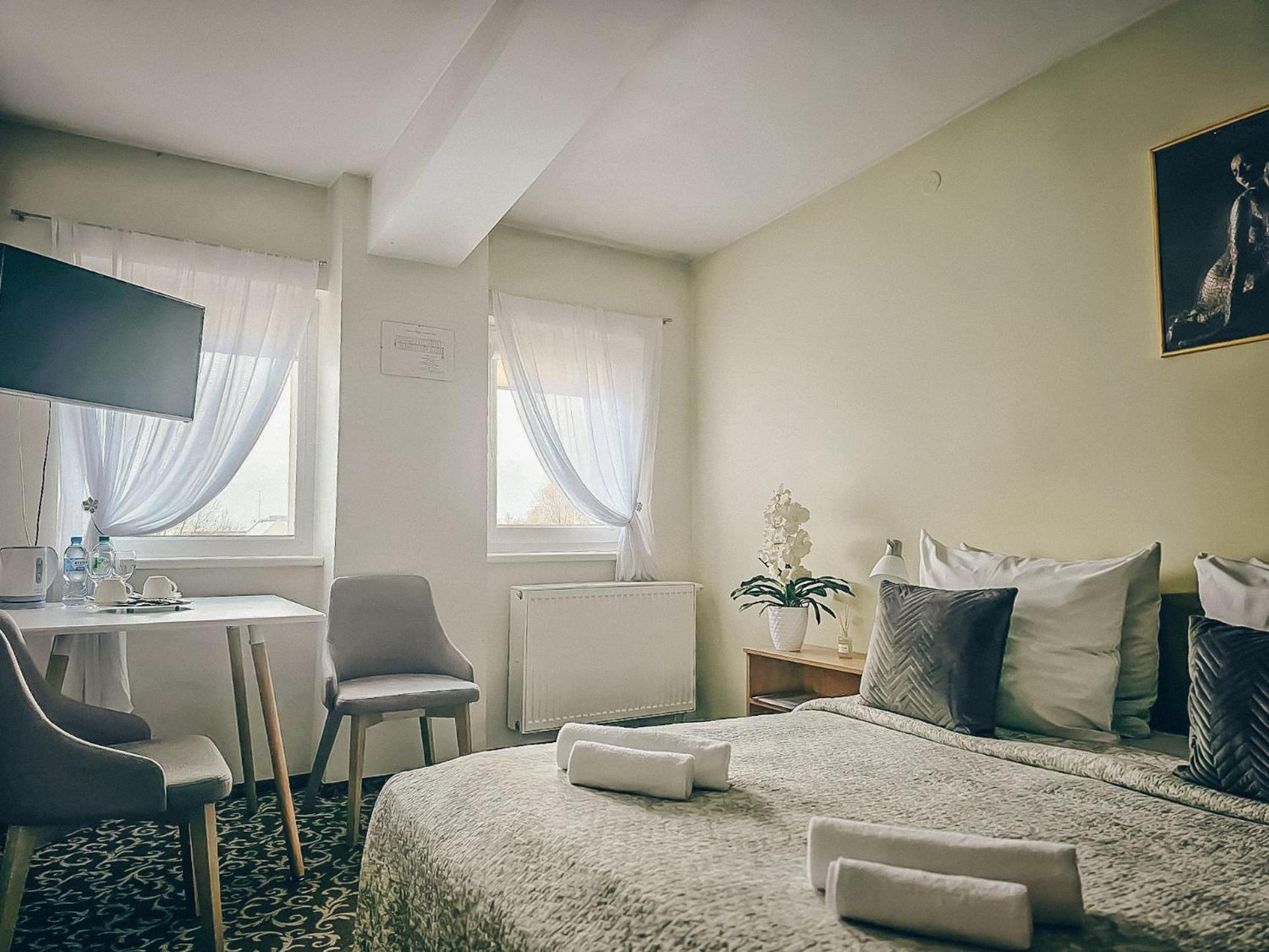 Pervaza Hotel Panevėžys Buitenkant foto