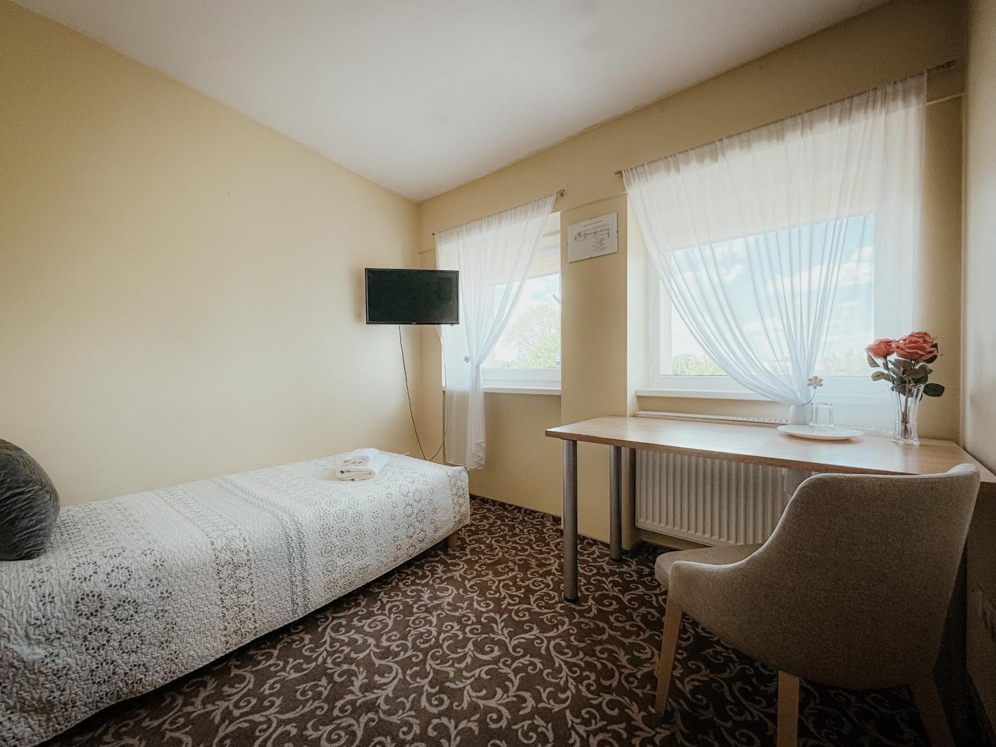 Pervaza Hotel Panevėžys Buitenkant foto