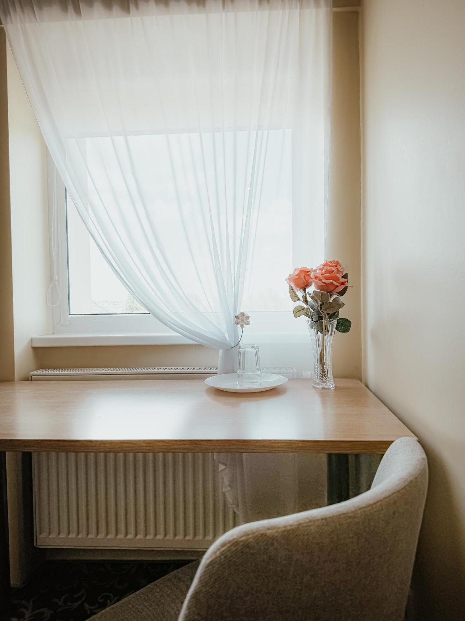 Pervaza Hotel Panevėžys Buitenkant foto