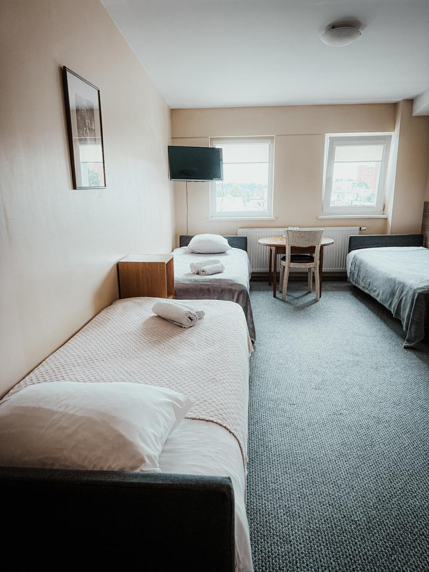 Pervaza Hotel Panevėžys Buitenkant foto