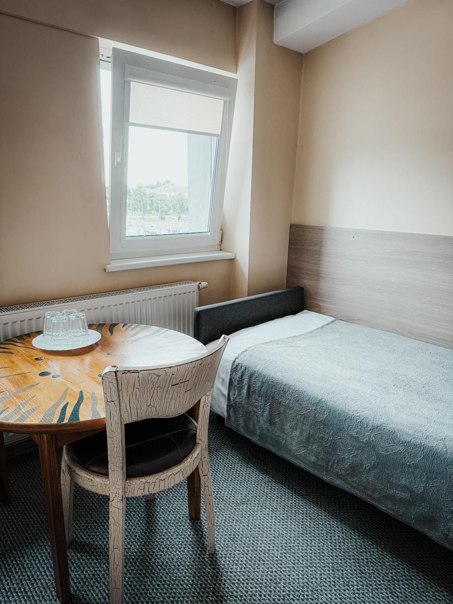 Pervaza Hotel Panevėžys Buitenkant foto