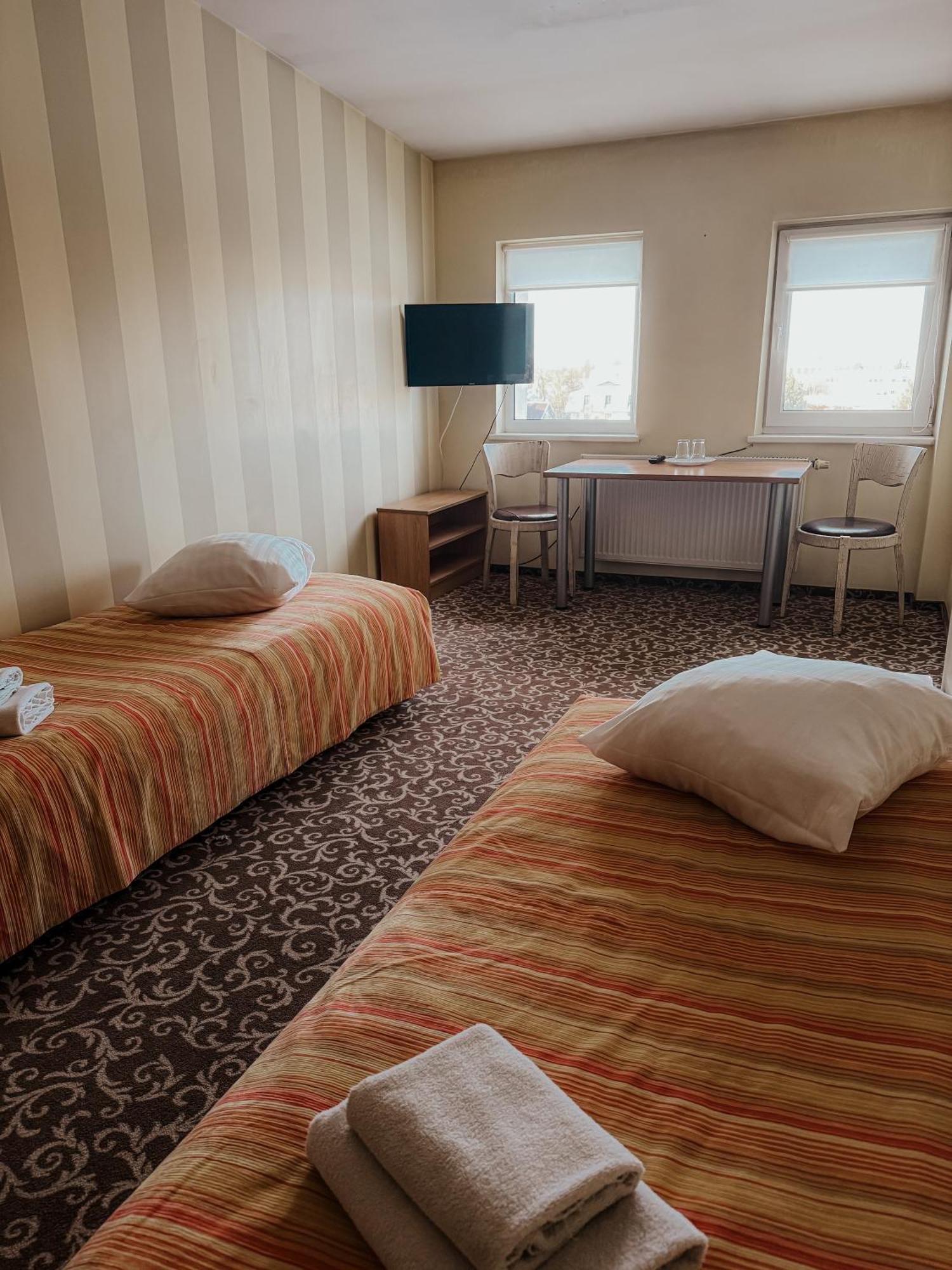 Pervaza Hotel Panevėžys Buitenkant foto