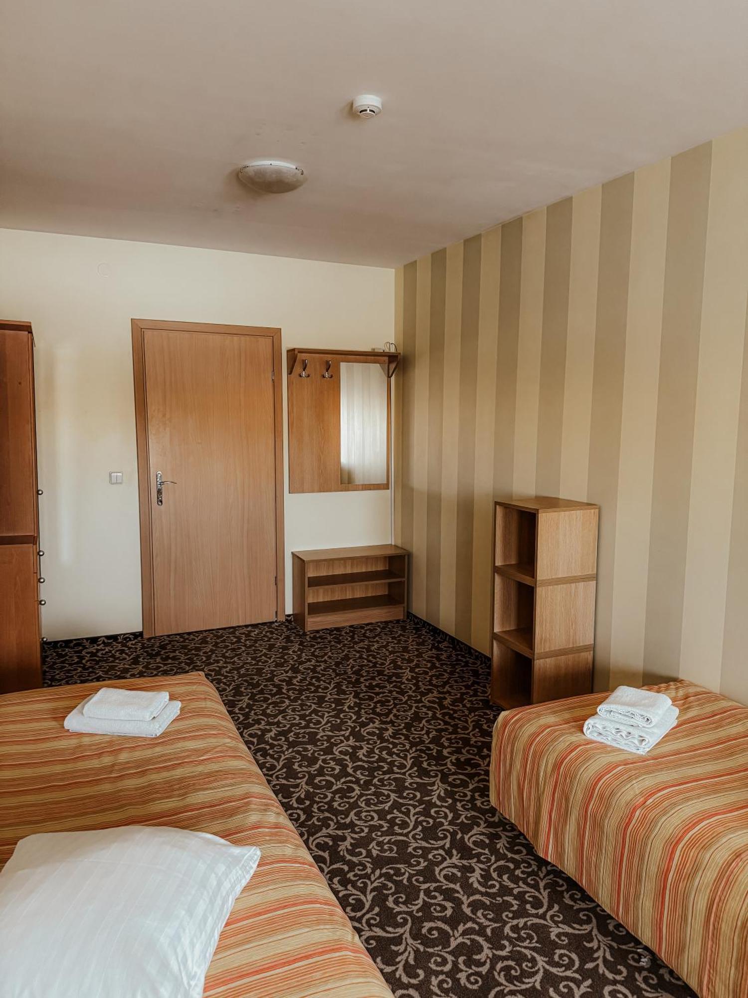 Pervaza Hotel Panevėžys Buitenkant foto