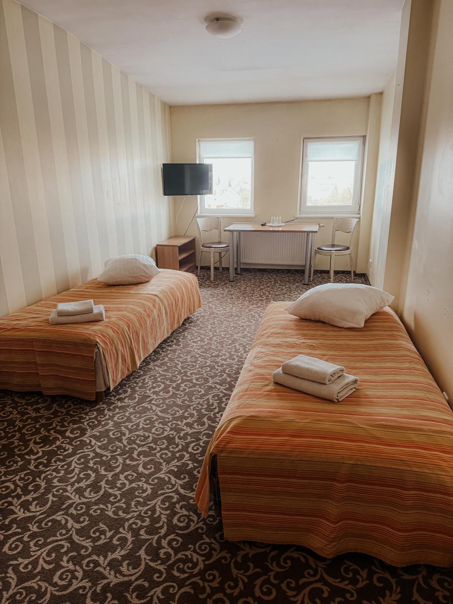 Pervaza Hotel Panevėžys Buitenkant foto